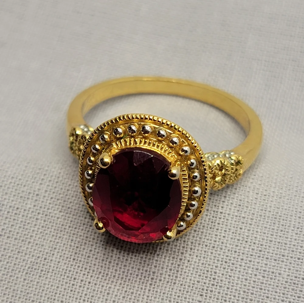 Gorgeous Vintage Ring Gold Tone Faux Ruby Size 12 ½